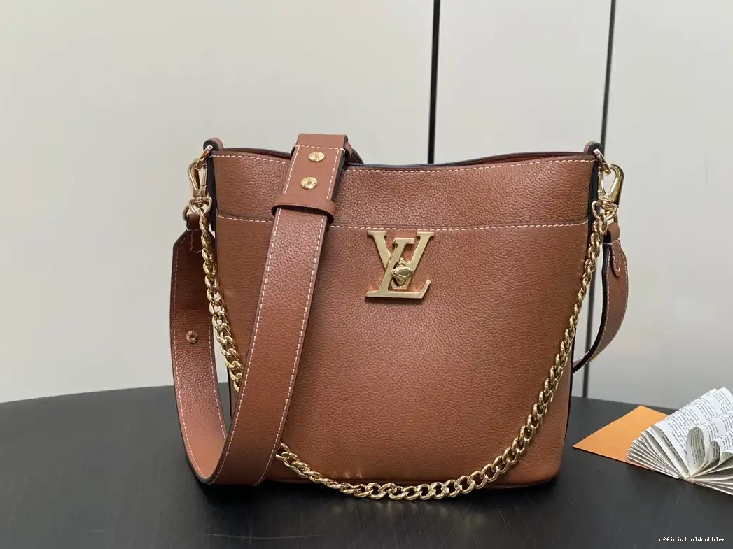 and Lock LOUIS VUITTON Walk x x 12CM 20.5 - 20 0630